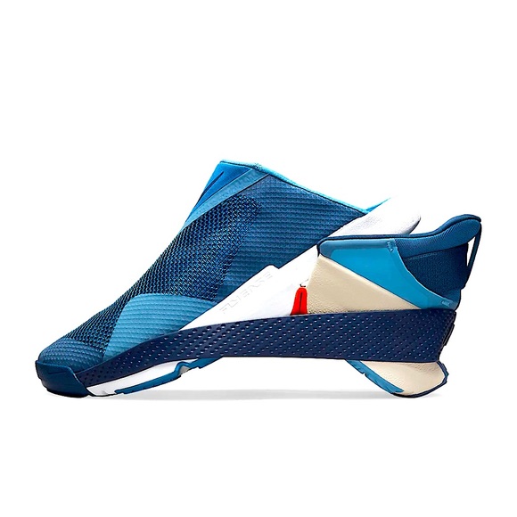 Nike Shoes - NIKE GO FLYEASE size 7men, 8.5women
